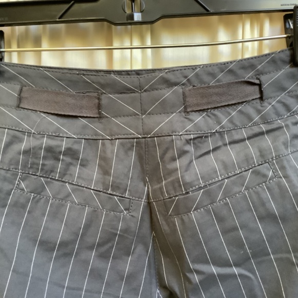 Cabi Nob Hill Pinstripe Crop Capri Pants Gray/White #852 Size 4 - Picture 6 of 7